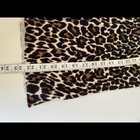 J. Crew Women's Cardigan Sweater Pullover Long Sleeve Leopard Sweater, Sz S - Picture 13 of 13